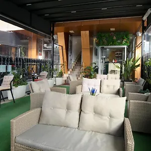Rose Hotel